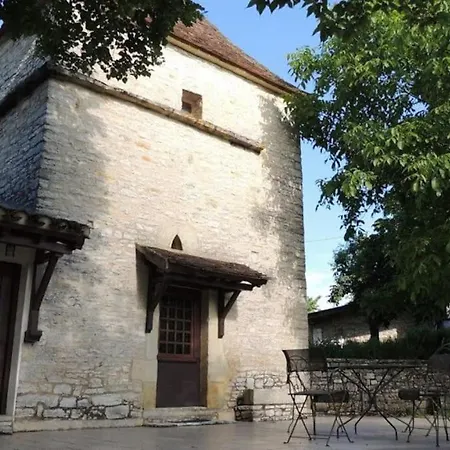 Old Pigeonnier Casa de Férias